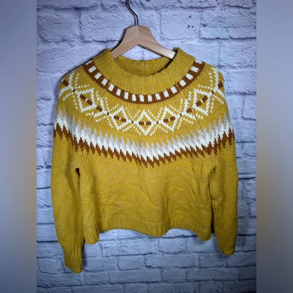 American Eagle Fair Isle Mustard Yellow Pullover Sweater Womens size small‎